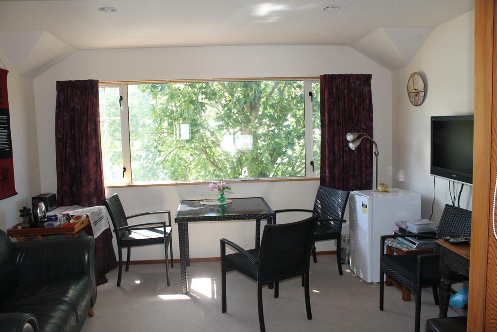 Aroha Riccarton Bed And Breakfast Christchurch Exterior photo