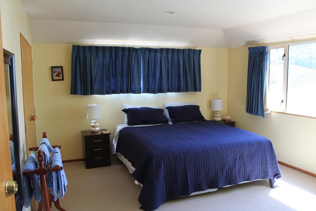 Aroha Riccarton Bed And Breakfast Christchurch Exterior photo